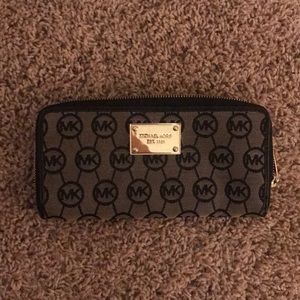 Black logo Michael Kors wallet